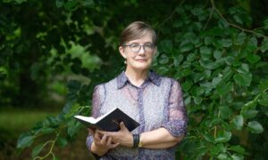 Ehituskivina hoones, mis Issanda kiituseks kerkib