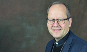 Saa tuttavaks piiskop electus Ove Sanderi elulooga