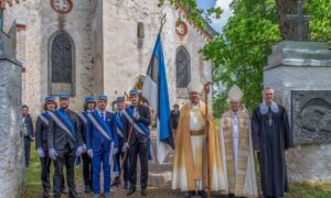 Lipupäeval, 4. juunil oli Eesti sinimustvalge