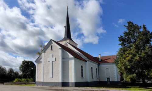 Paide kiriku juurde tuleb urnimüür
