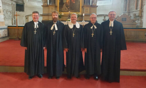 Ametis sõna ja akutrelliga