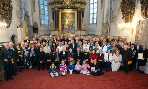 Lõikustänupühal tänas kirik tublisid töötegijaid