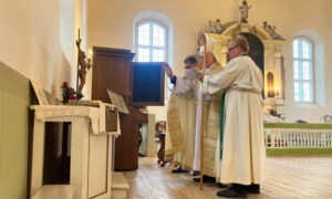 Rõuge kirikus on suure oreli kõrval ka väike orel