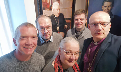 „Siin ma seisan ja ..." on tulekul