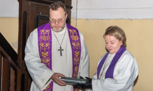 Audru kiriku torn särab taas