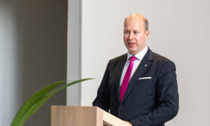 Kirikud ja kogudused on orgaaniline osa ühiskonnast