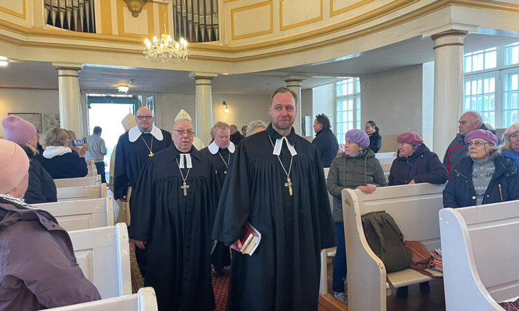 Võru Katariina kirikus toimus liigutav ametisseseadmine